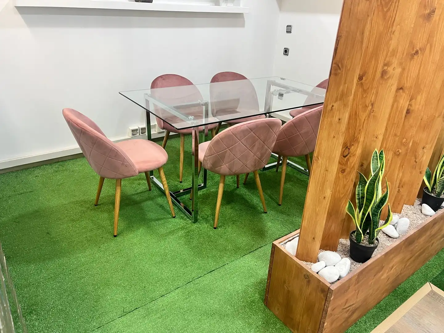 Comedor de Oficina de alquiler en Madrid con Amueblado, Internet y Alarma