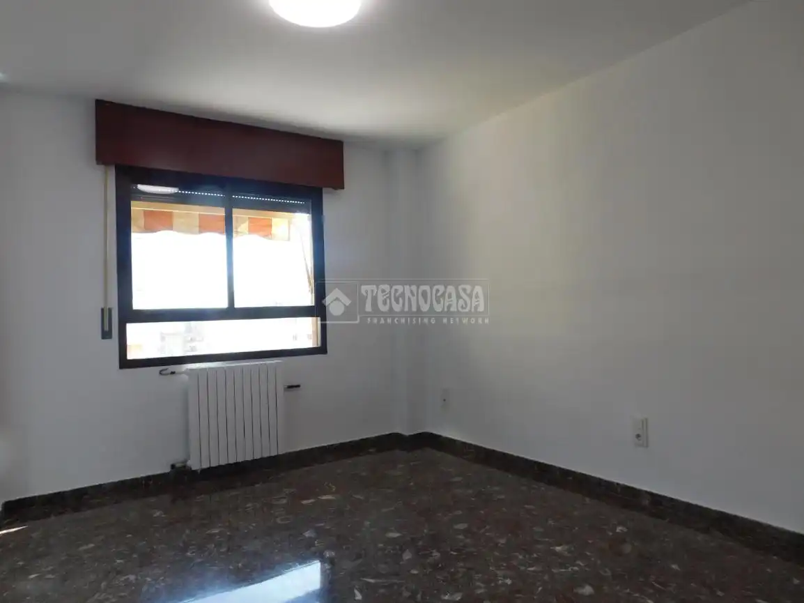 Bedroom of Flat for sale in Zaragoza  with Air Conditioner, Heating and Terrace