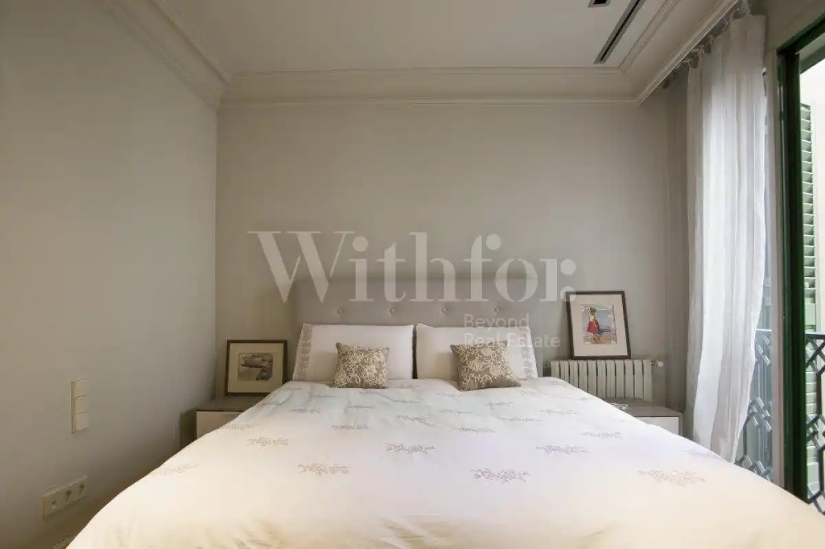 Bedroom of Flat for sale in Barcelona  with Air Conditioner, Heating and Parquet flooring