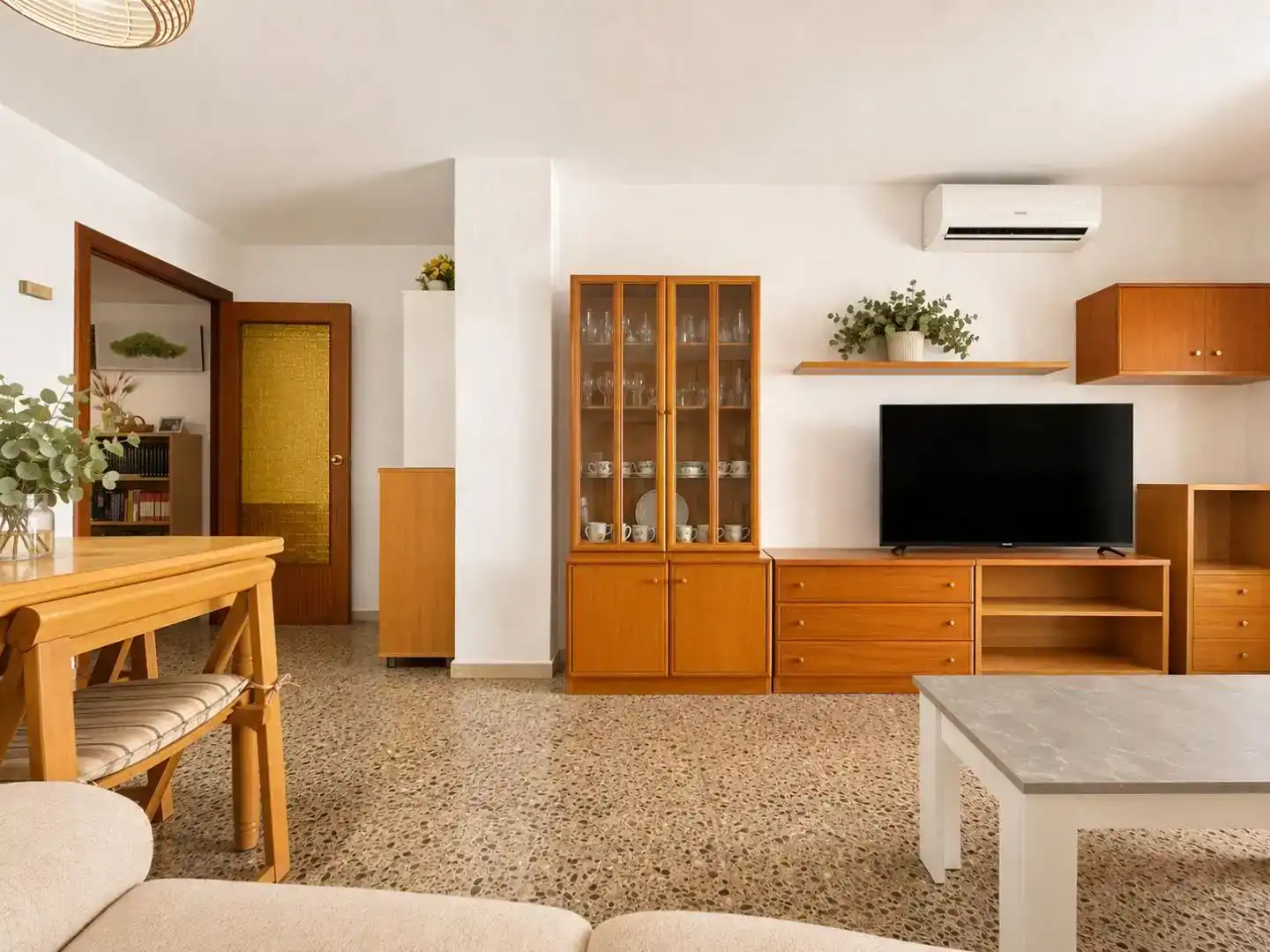 Sala d'estar de Pis en venda en Salou amb Aire condicionat i Piscina