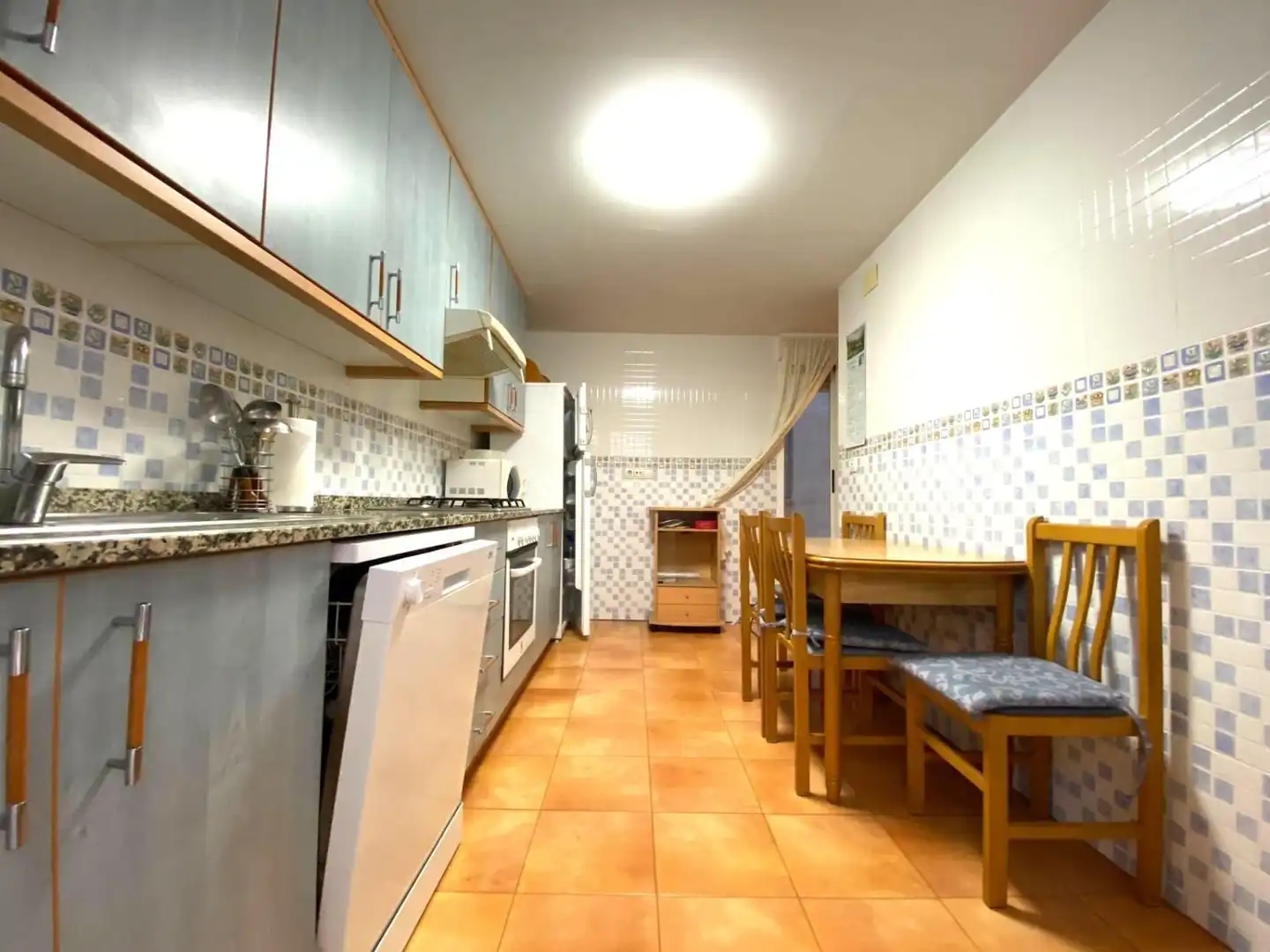 Cocina de Apartamento en venta en Alicante / Alacant con Aire acondicionado y Calefacción