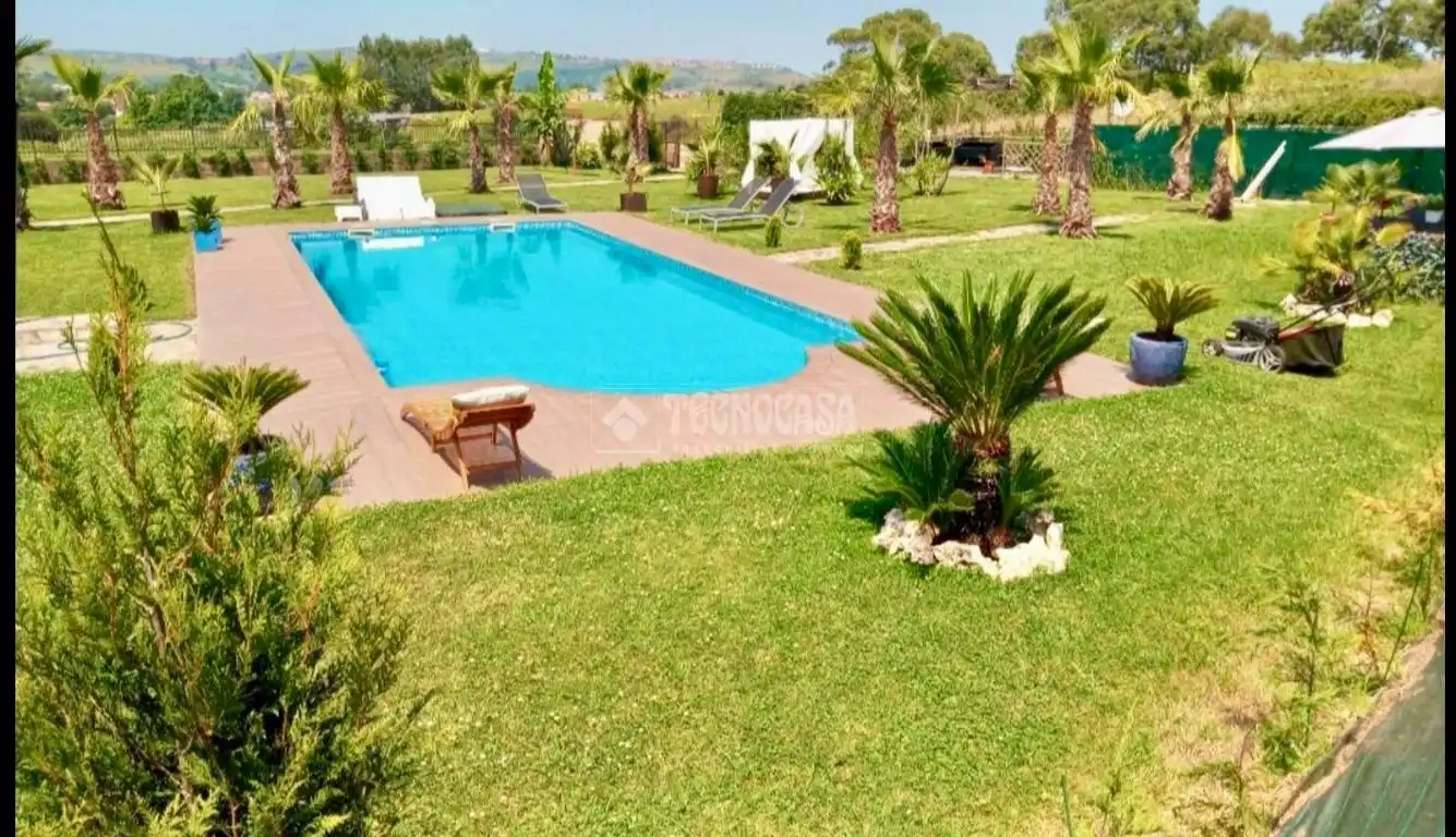 Swimming pool of Houses for sale in Polanco  with Swimming Pool