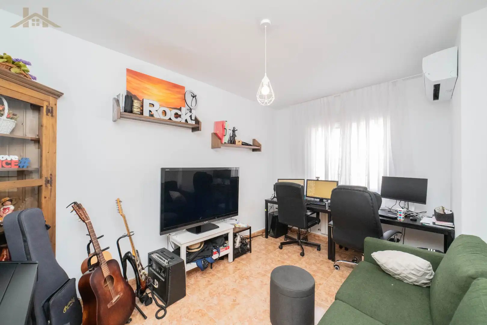 Sala de estar de Casa o chalet en venta en Ugena con Aire acondicionado, Calefacción y Jardín privado
