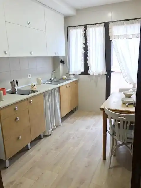 Cuina de Casa o xalet en venda en Cuéllar amb Calefacció, Jardí privat i Terrassa