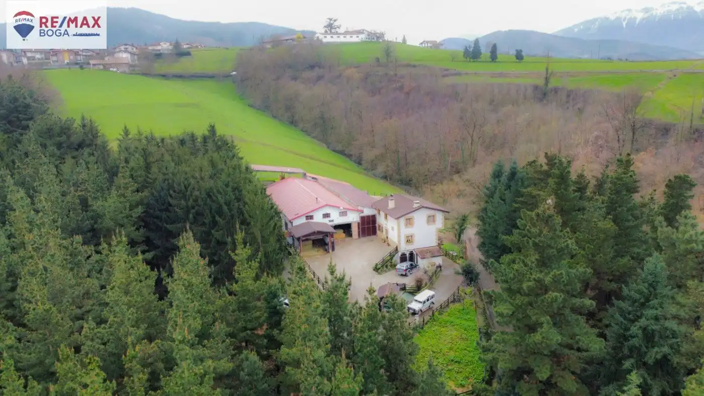 Vista exterior de Casa o chalet en venta en Olaberria con Calefacción, Jardín privado y Terraza