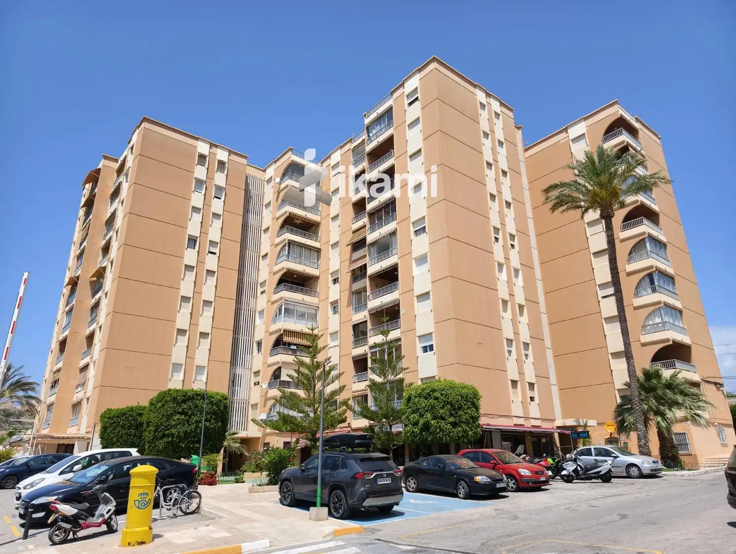 Außenansicht von Wohnung zum Verkauf in Villajoyosa / La Vila Joiosa mit Terrasse, Schwimmbad und Gemeinschaftspool