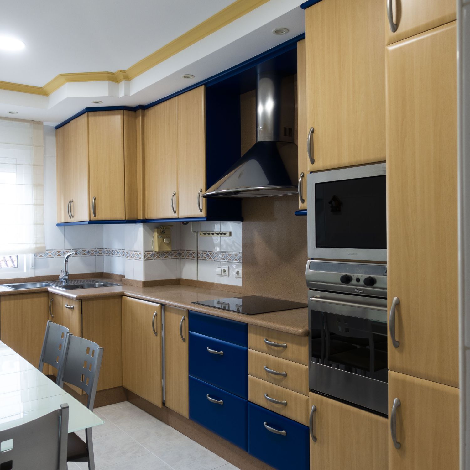 Cuina de Pis de lloguer en Vilagarcía de Arousa amb Calefacció, Traster i Moblat