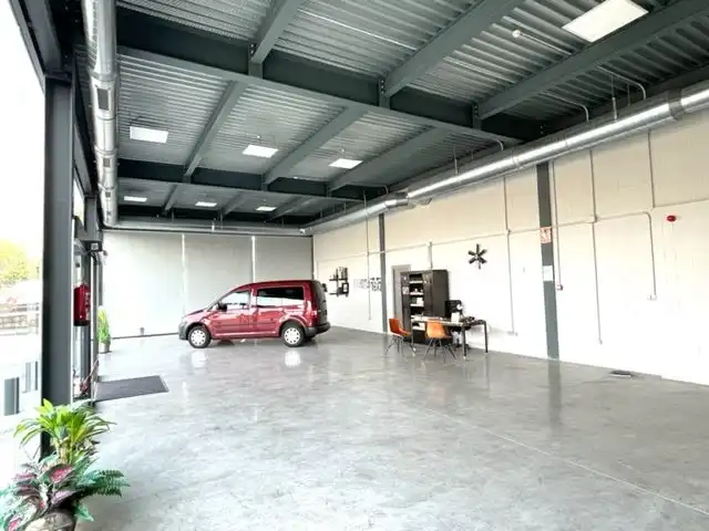 Aparcament de Nau industrial en venda en Ponferrada