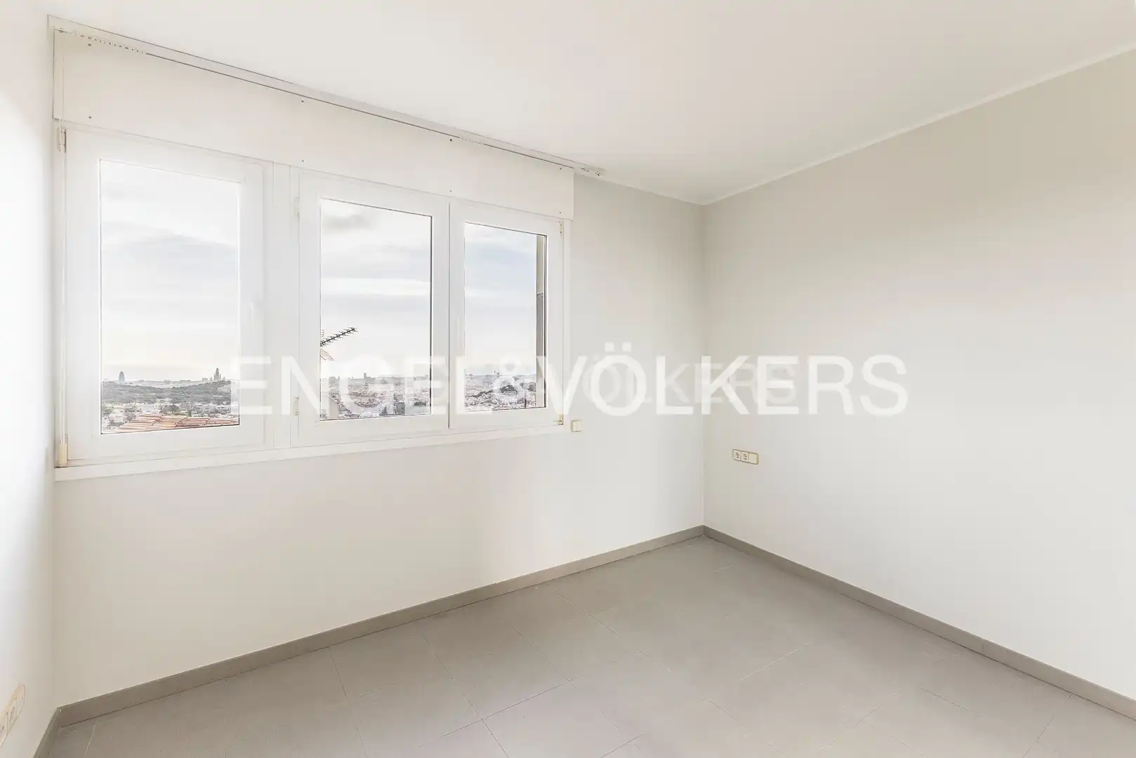 Bedroom of Houses for sale in Barcelona  with Air Conditioner, Heating and Private garden