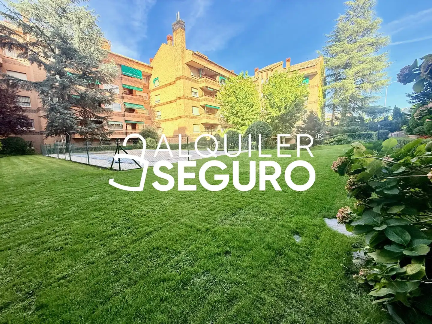 Jardín de Piso de alquiler en Madrid con Aire acondicionado, Calefacción y Piscina