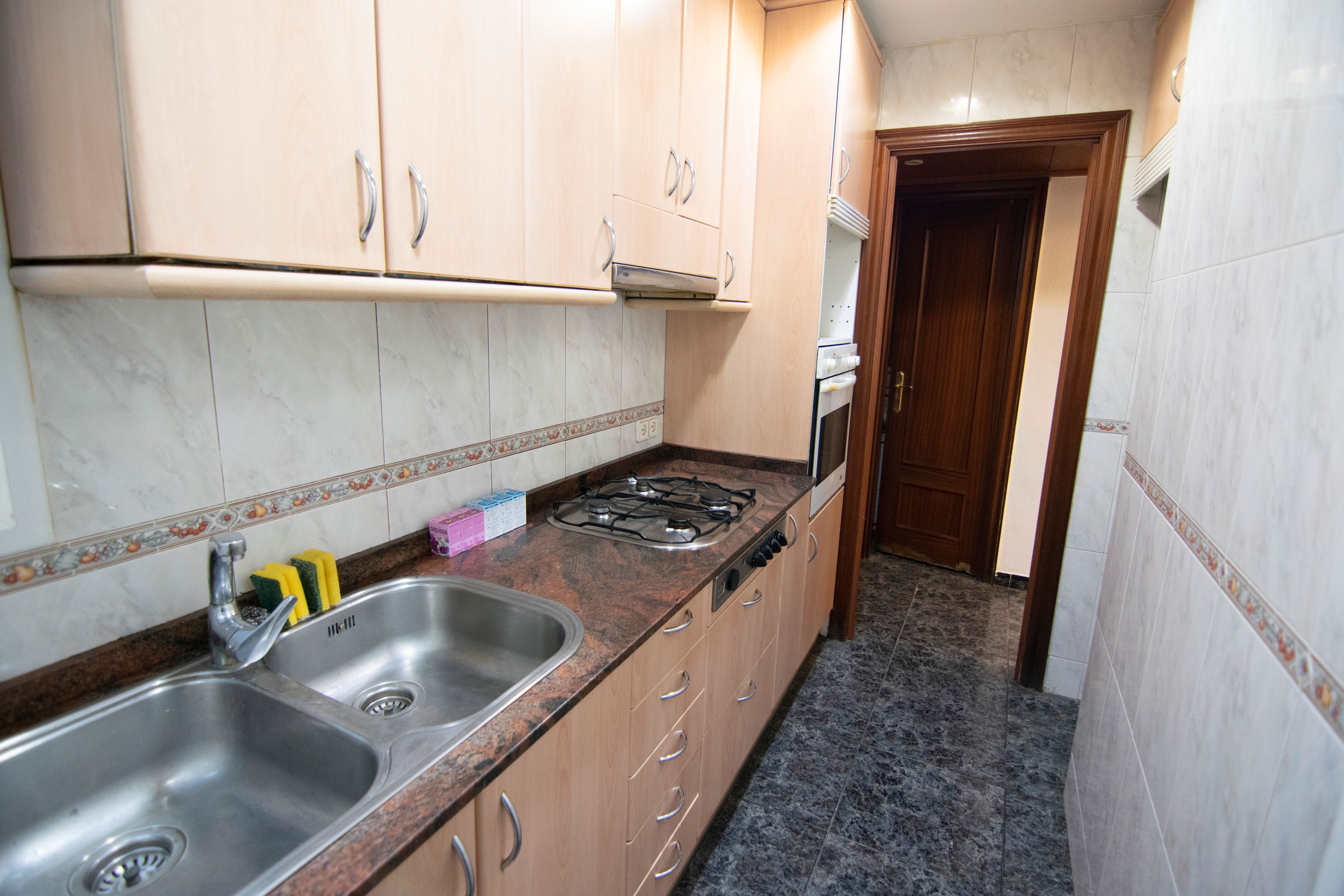 Cuina de Pis en venda en  Barcelona Capital amb Forn