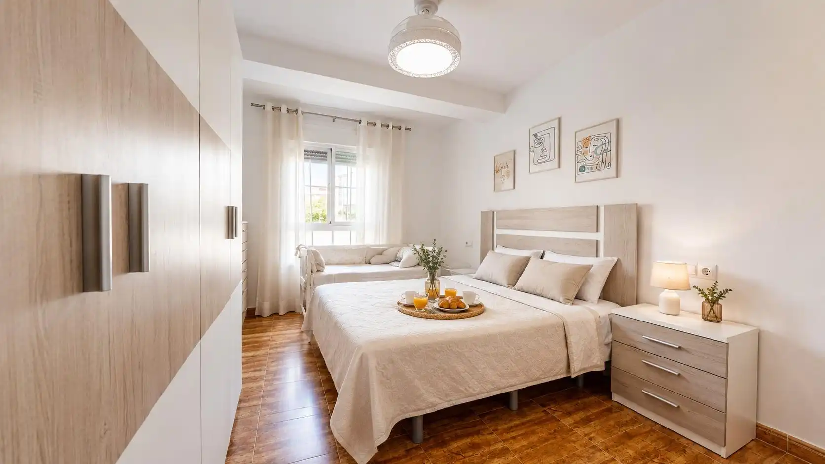 Habitación de Piso en venta en Almería con Aire acondicionado y Balcón
