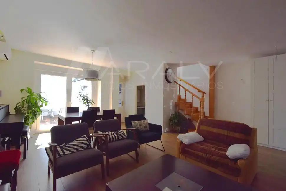 Einfamilien-Reihenhaus zur Miete in Madrid, Madrid