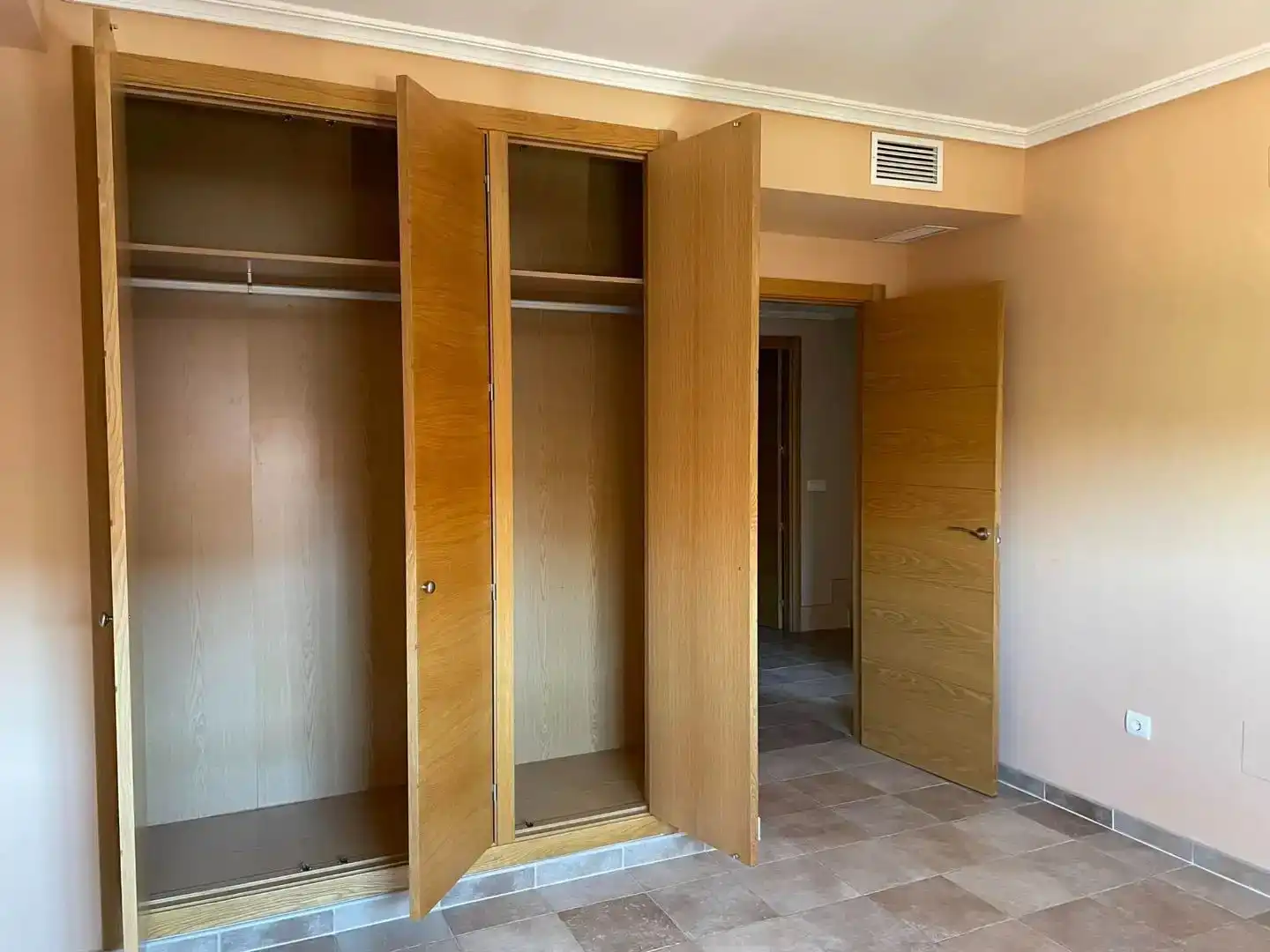 Casa adosada en venta en Paseo de Manuel de Falla, 16, Pepino