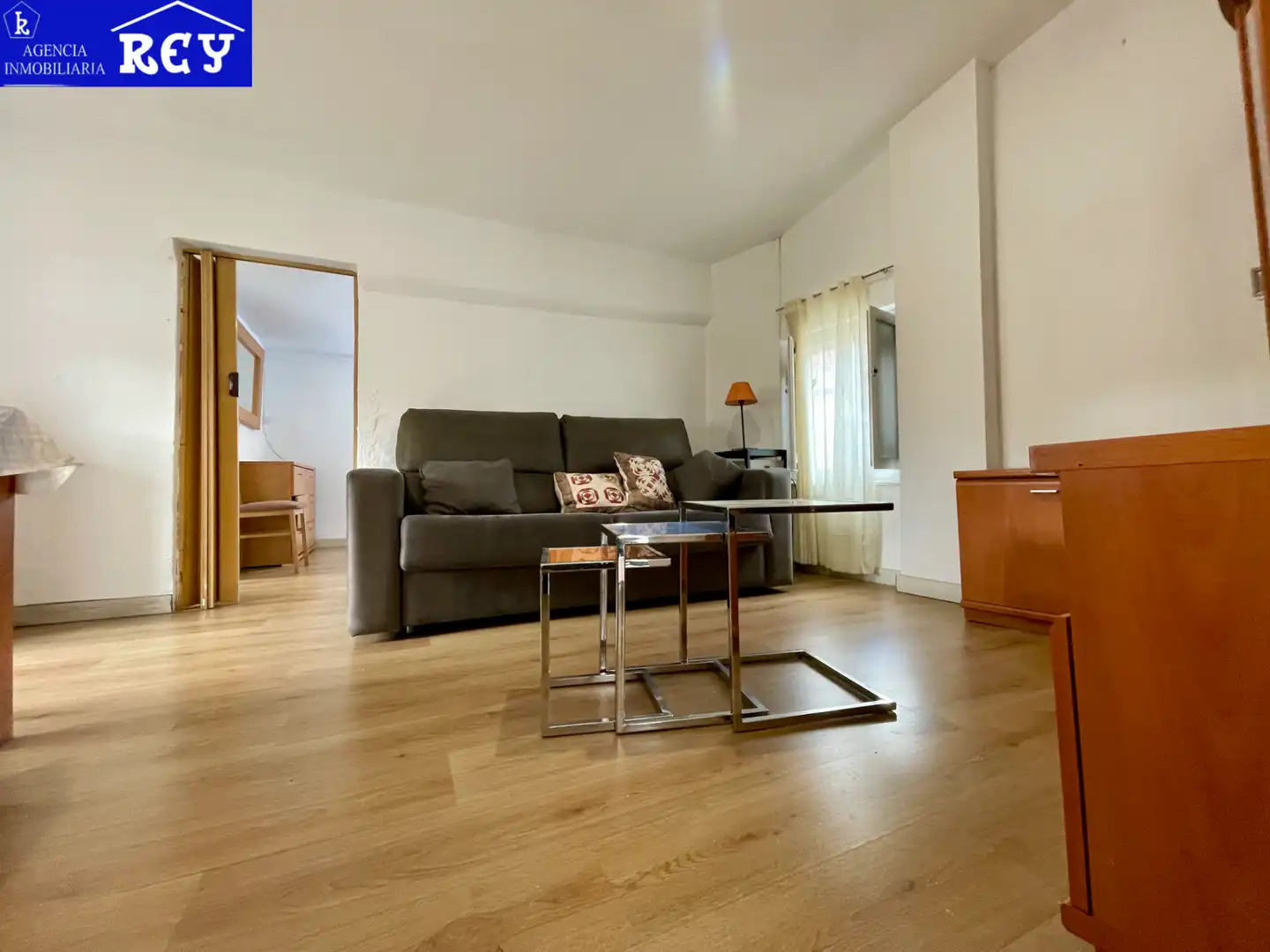 Sala d'estar de Casa o xalet en venda en Santiago de Compostela  amb Moblat