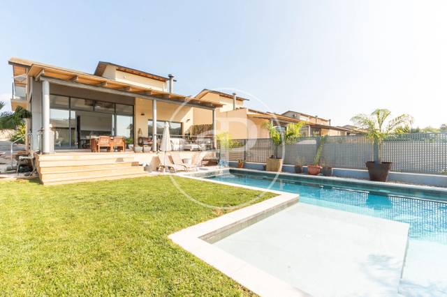 Casa-chalet en Alquiler en Urb. Bosque U14 en Los Felipes - Corral de Carmelo