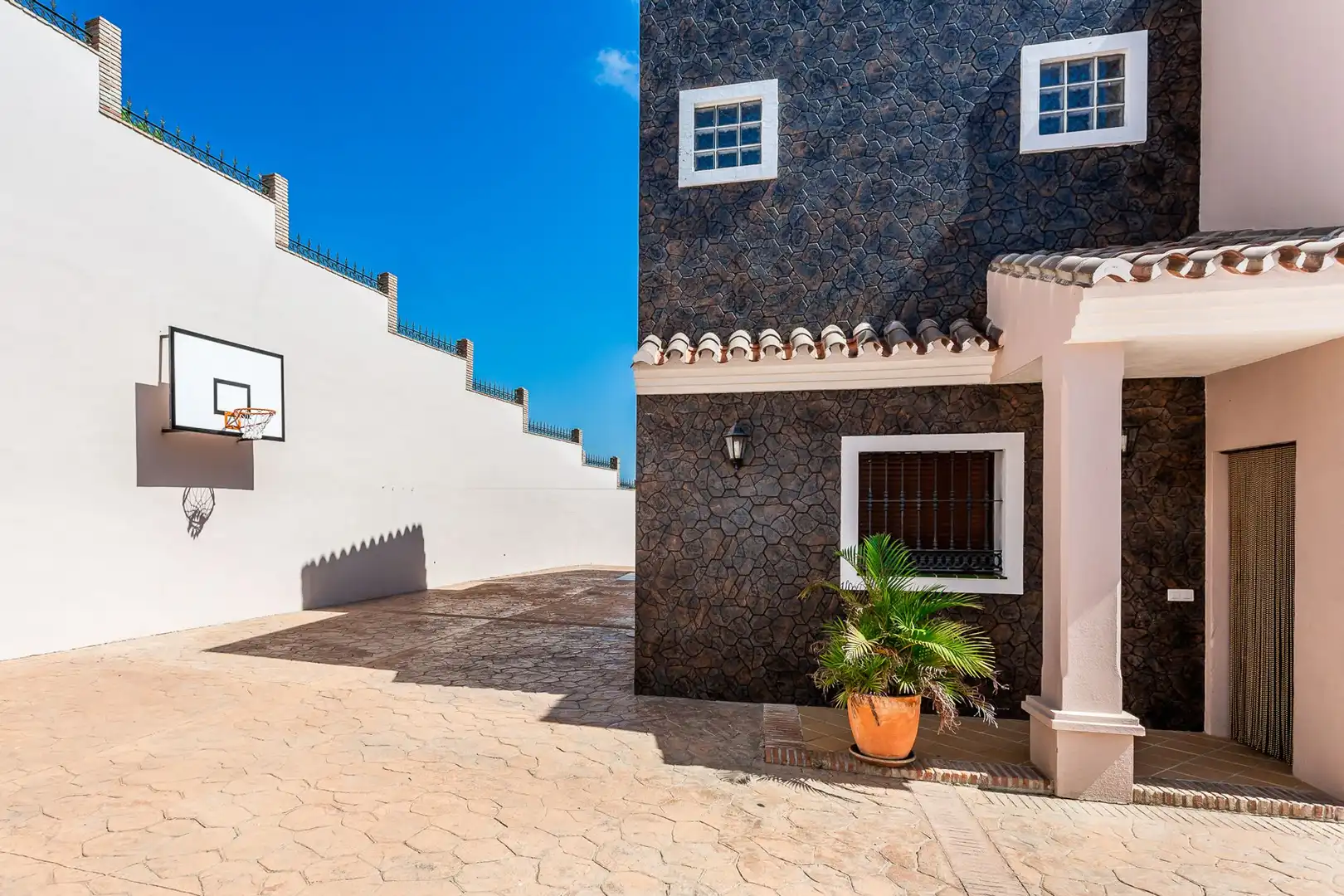 Chalet en venta en Altos de Estepona, imagen 54