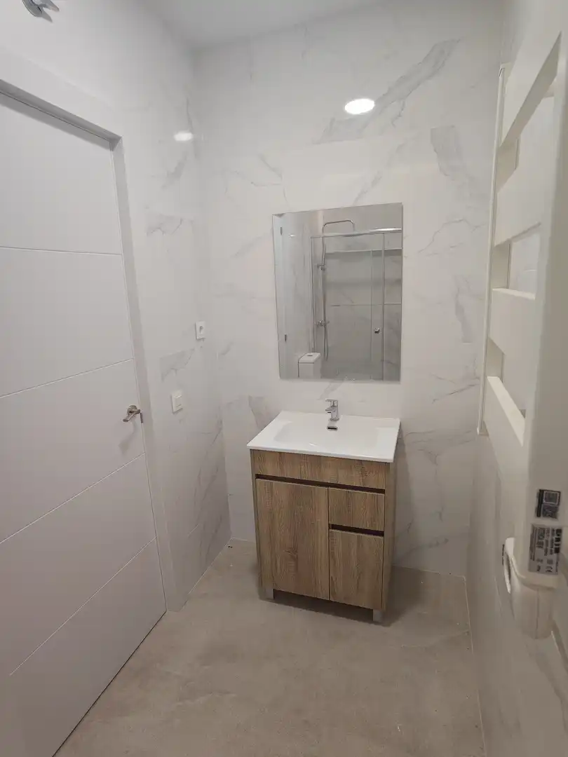 Baño de Piso de alquiler en Madrid con Amueblado y Se aceptan mascotas