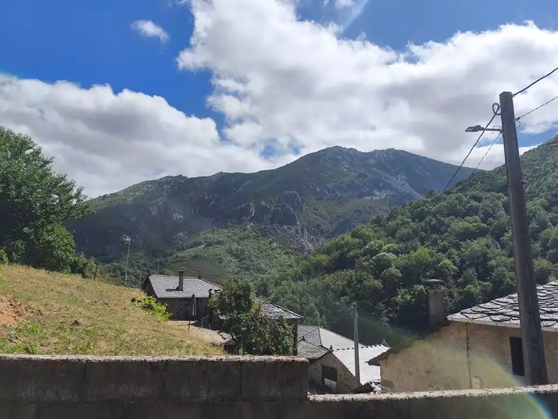 Vista exterior de Casa o chalet en venta en Allande con Amueblado
