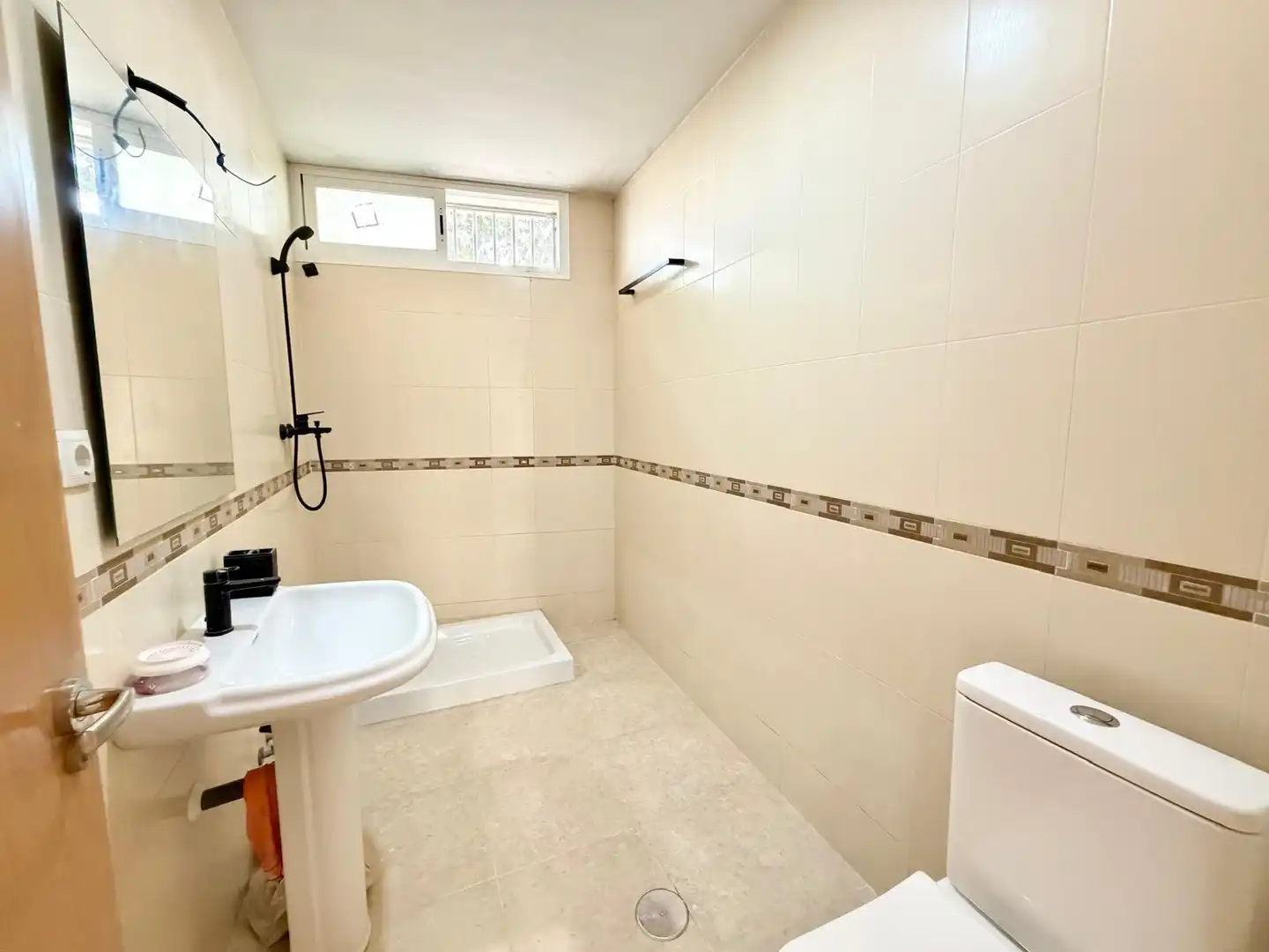 Baño de Piso en venta en Roquetas de Mar con Aire acondicionado y Terraza