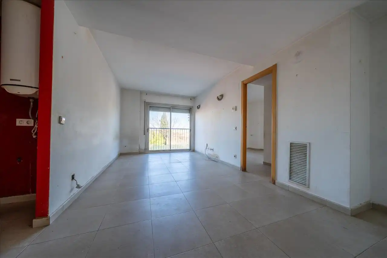 Habitación de Piso en venta en Celrà con Balcón