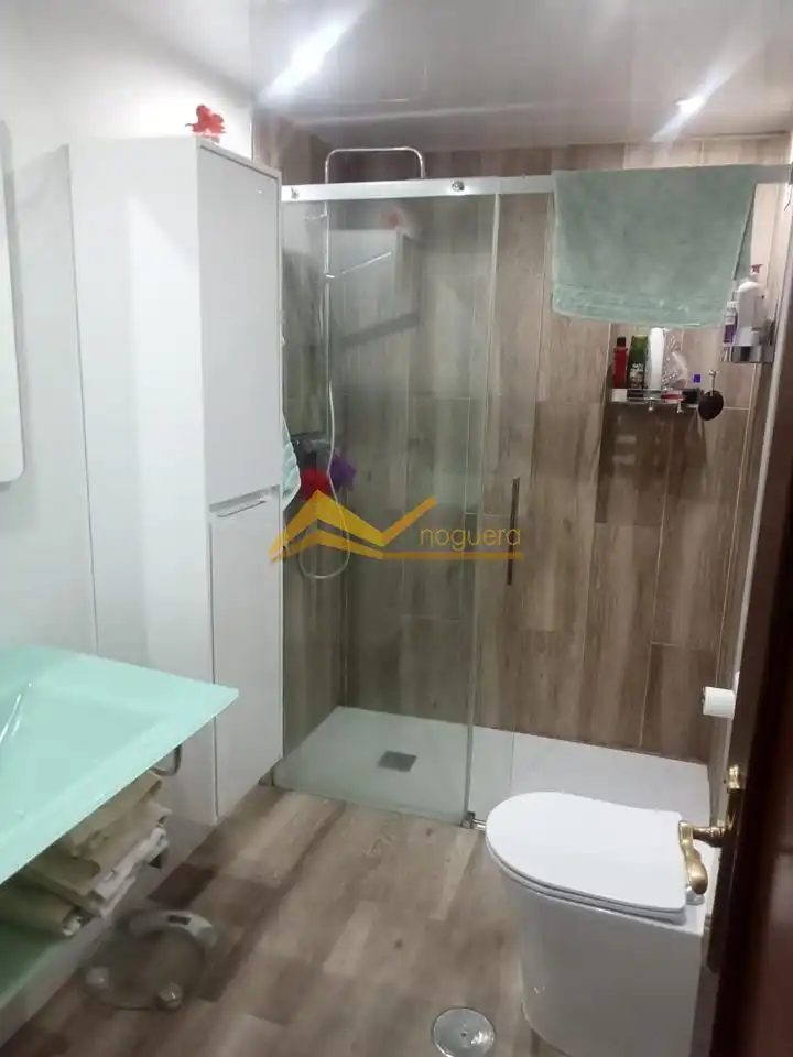 Baño de Ático en venta en Linares con Terraza y Trastero