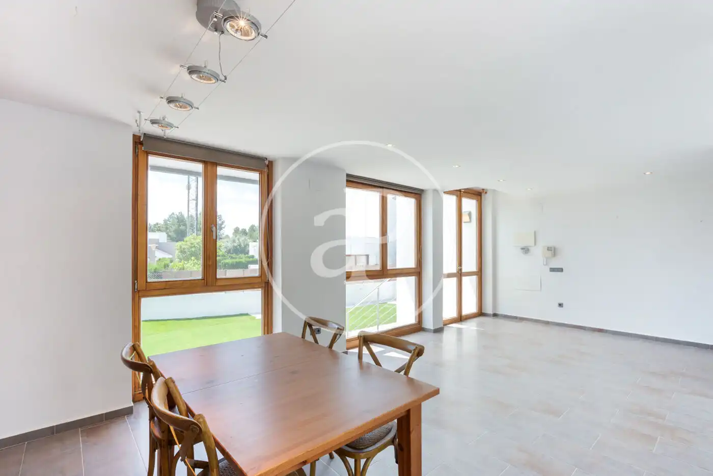 Dining room of Houses for sale in Chiva  with Air Conditioner, Heating and Private garden