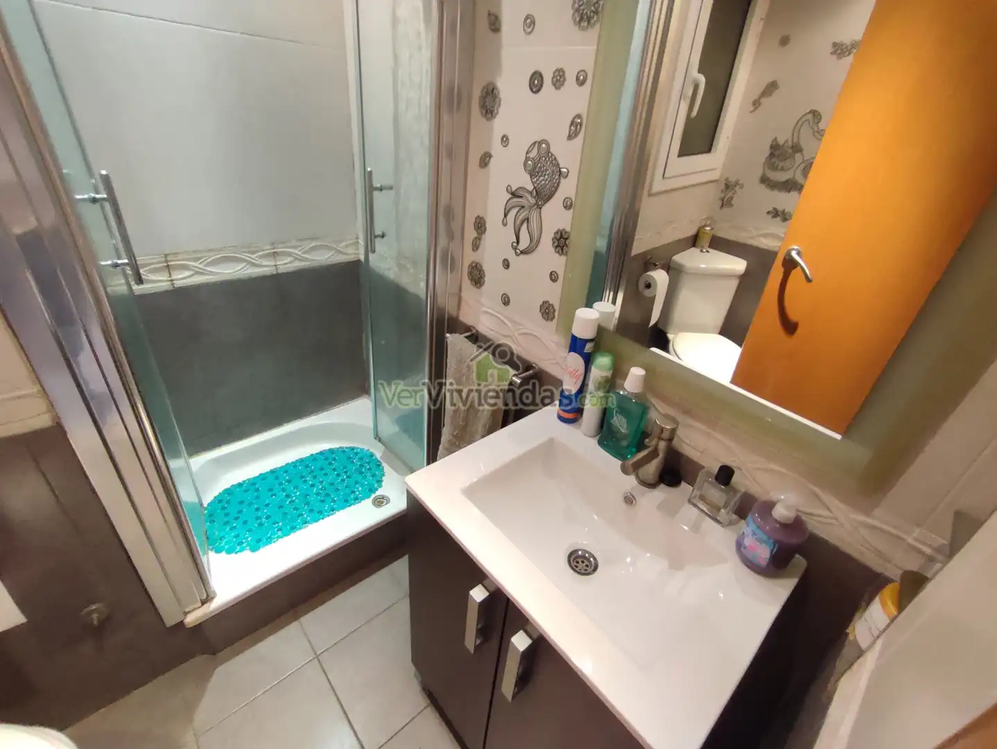 Bathroom of Flat for sale in Cornellà de Llobregat  with Air Conditioner, Heating and Oven