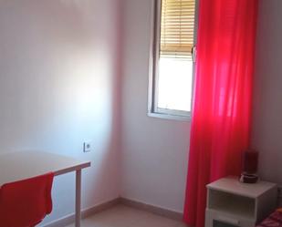 Bedroom of Flat to rent in El Pedroso