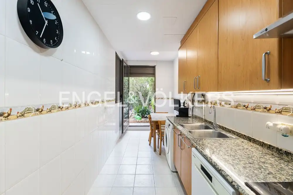 Cocina de Piso en venta en Valencia con Aire acondicionado, Calefacción y Jardín privado