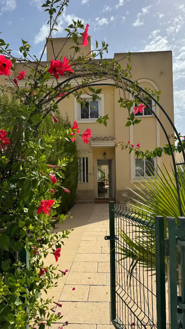 Duplex avec terrasse à vendre à Maryvilla