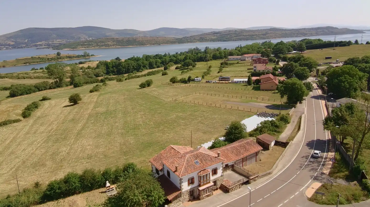 Casa o xalet en venda en Las Rozas de Valdearroyo  amb Calefacció i Jardí privat