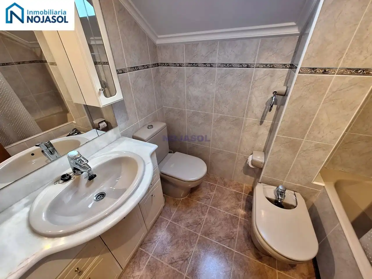 Baño de Apartamento en venta en Meruelo con Calefacción, Terraza y Amueblado
