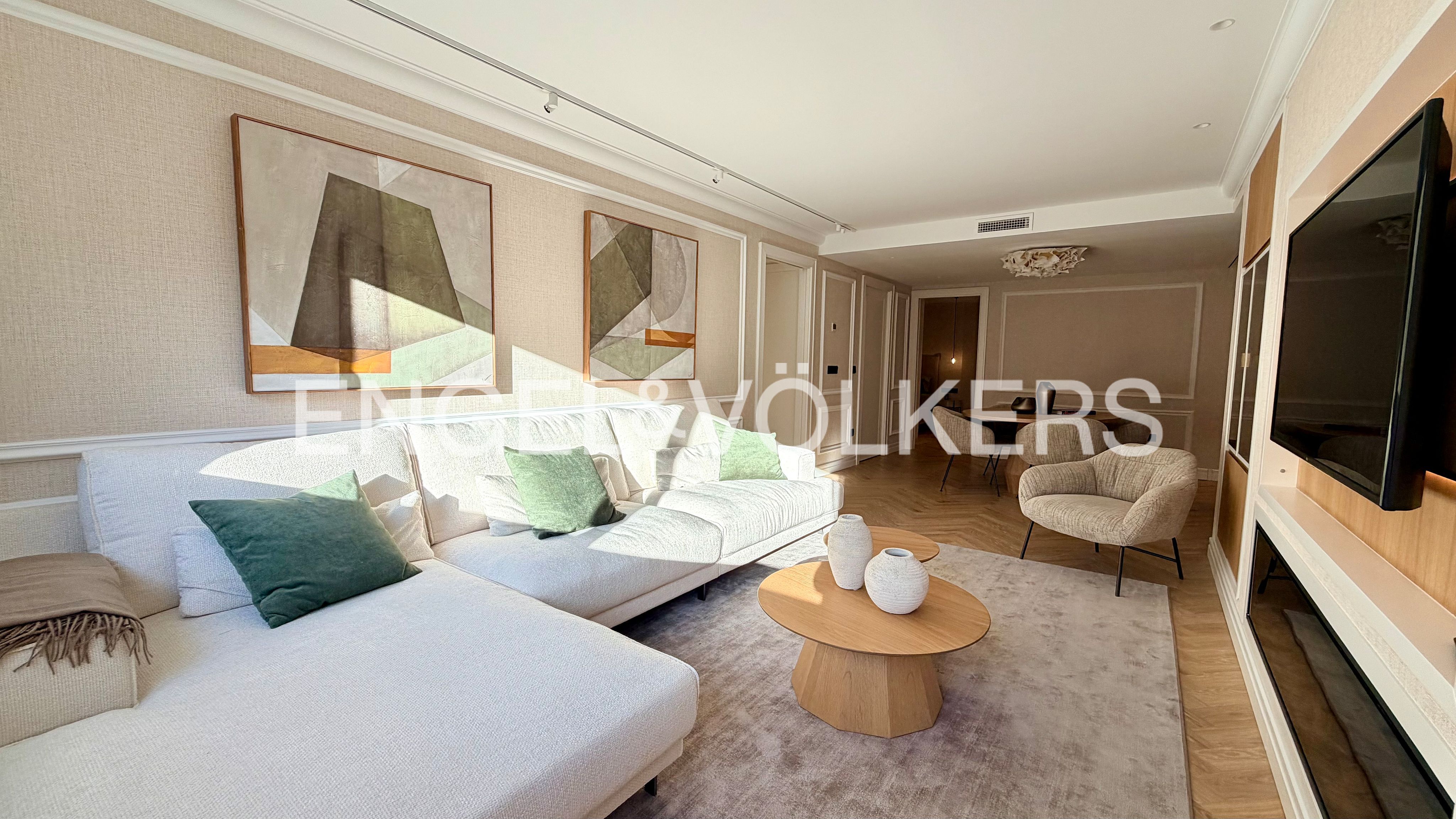 Living room of Flat for sale in  Madrid Capital  with Air Conditioner, Heating and Furnished
