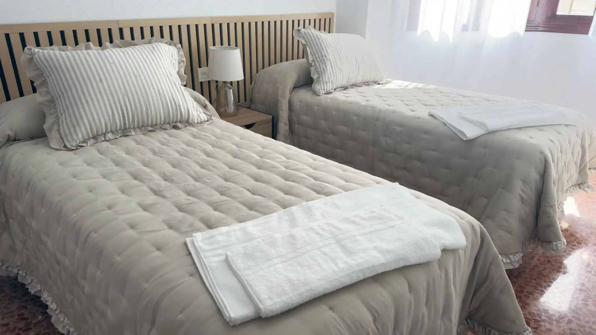 Bedroom of Flat for rent in Adra  with Air Conditioner, Heating and Furnished