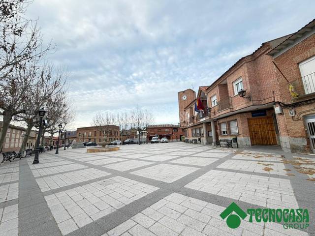 Casa adosada en Venta en Alcabón