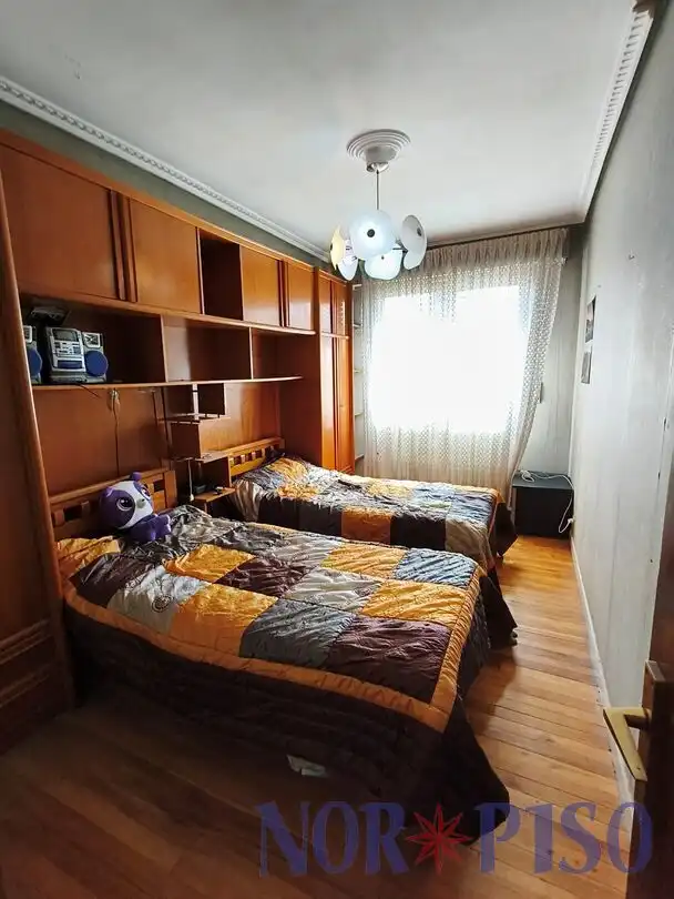 Bedroom of Flat for sale in Bilbao   with Heating, Terrace and Furnished