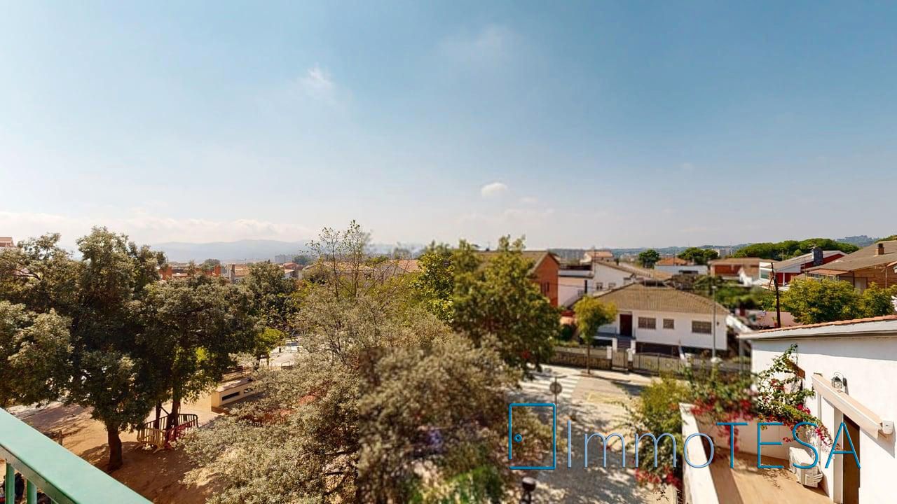 Exterior view of Flat for sale in Barberà del Vallès  with Air Conditioner