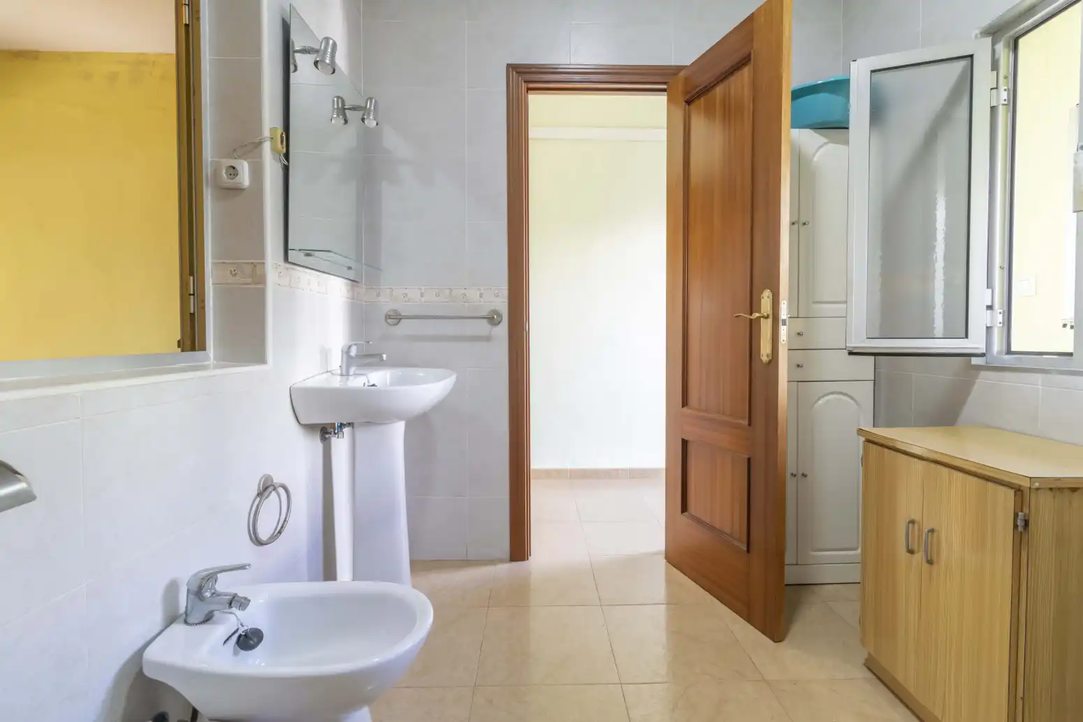 Baño de Casa adosada en venta en Sevilla con Aire acondicionado