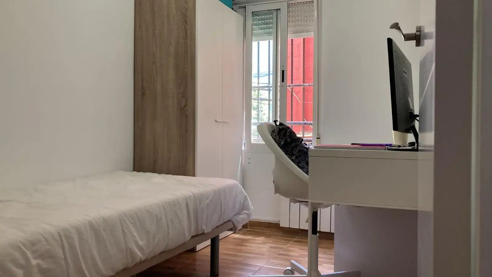 Bedroom of Apartments for rent in Granada