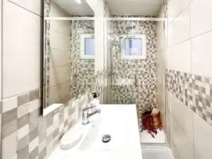 Bathroom of Flat for share in Alcorcón  with Air Conditioner, Heating and Furnished