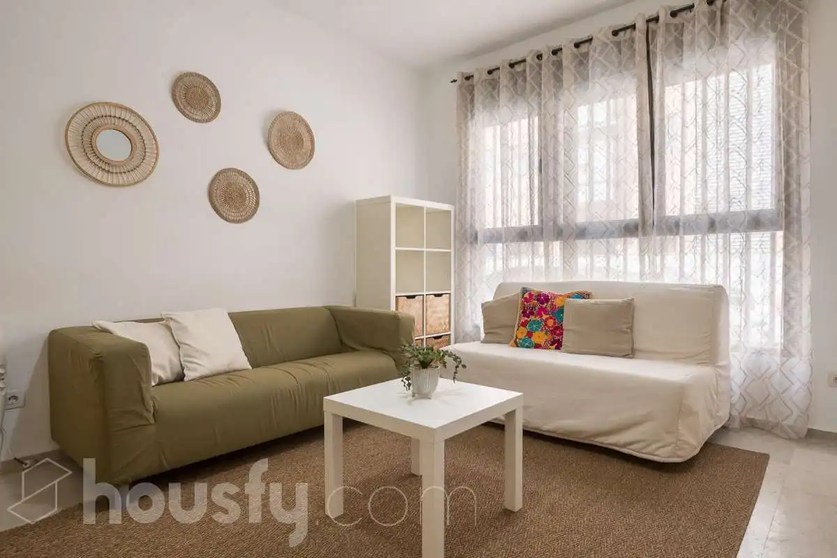 Sala d'estar de Planta baixa de lloguer en Madrid amb Calefacció