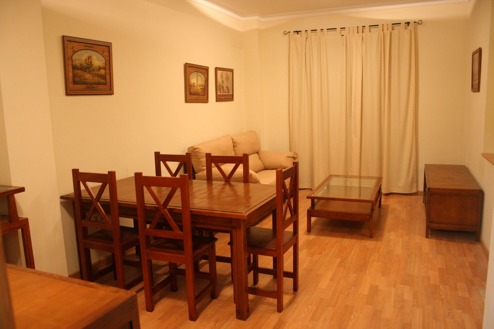 Dining room of Flat to rent in  Huelva Capital  with Parquet flooring, Furnished and Oven
