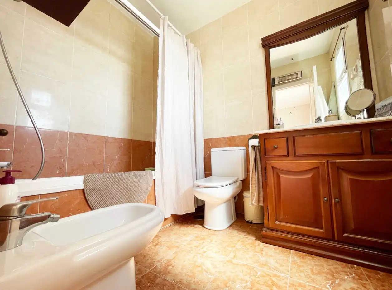 Baño de Casa adosada en venta en Rincón de la Victoria con Jardín privado, Terraza y Trastero