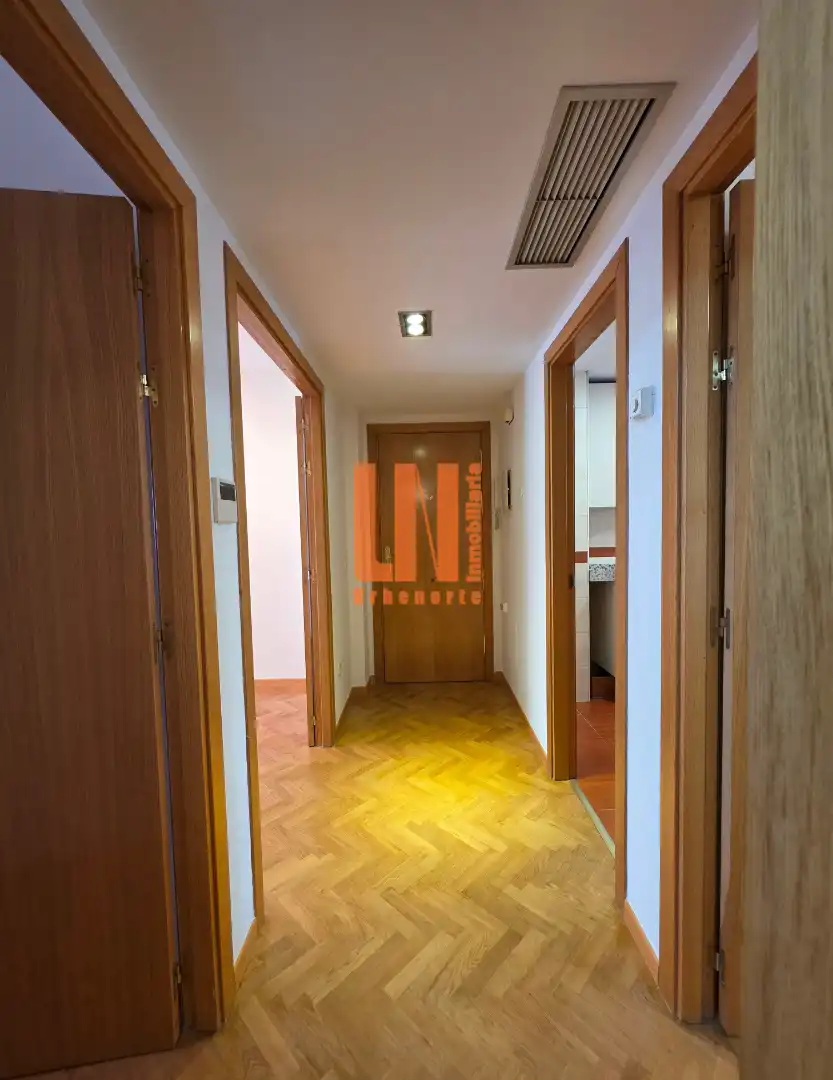 Flat for rent in Madrid  with Air Conditioner, Heating and Parquet flooring