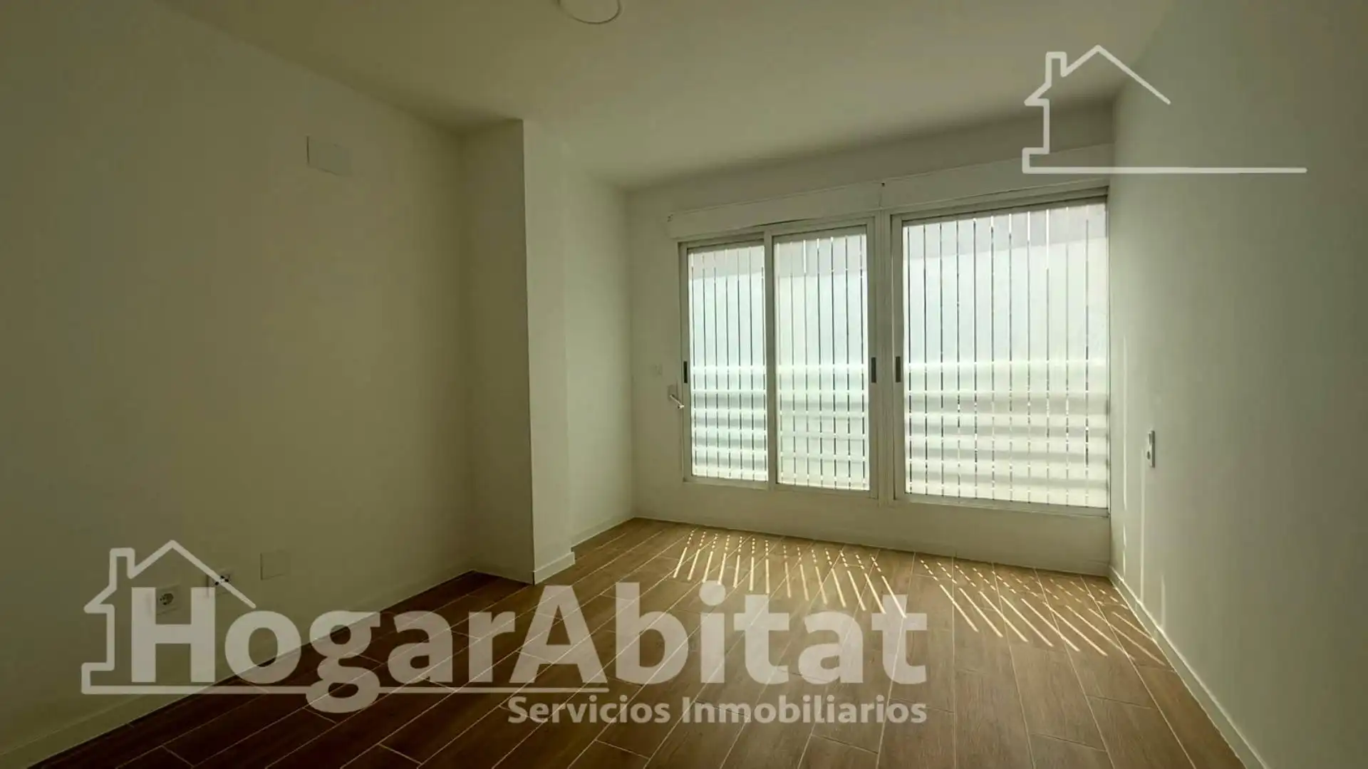 Bedroom of Flat for sale in Tavernes de la Valldigna  with Storage room