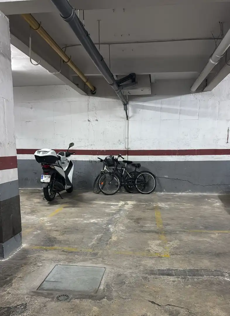 Einzelparkplatz zum Verkauf in Carrer de Còrsega 103