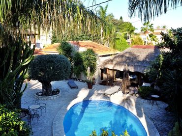 Casa amb piscina en venda a Zamura 10
