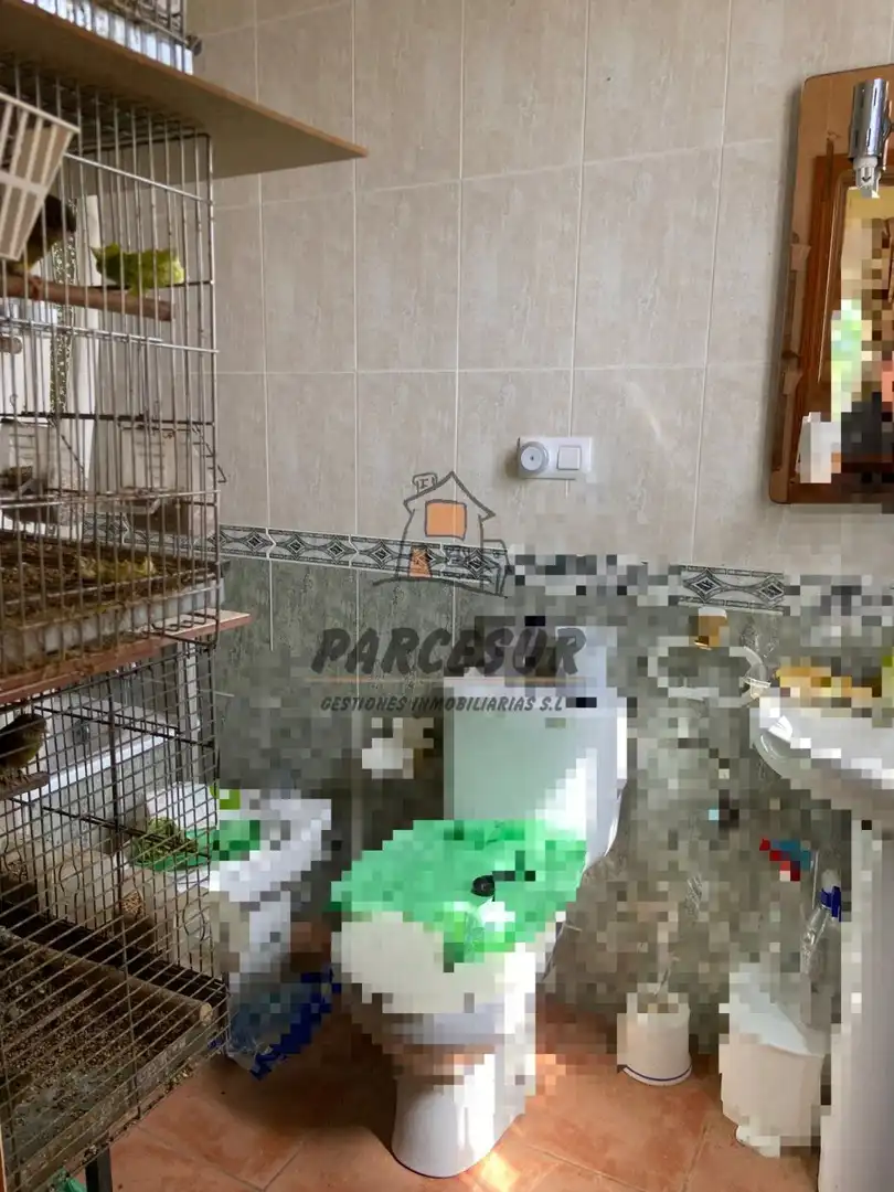 Bathroom of Houses for sale in Almodóvar del Río  with Air Conditioner, Private garden and Terrace