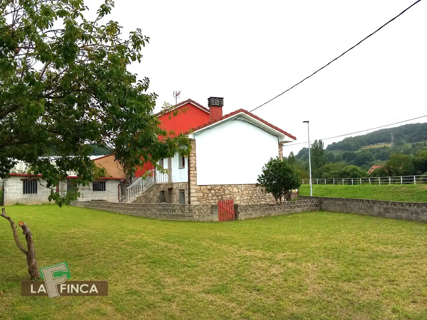 Casa adosada en venda a VEGALENCIA, Ribera de Arriba